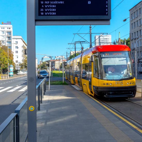 Wyświetlacze Informacji Pasażerskiej LED RGB - Pełnokolorowe - Smart ...