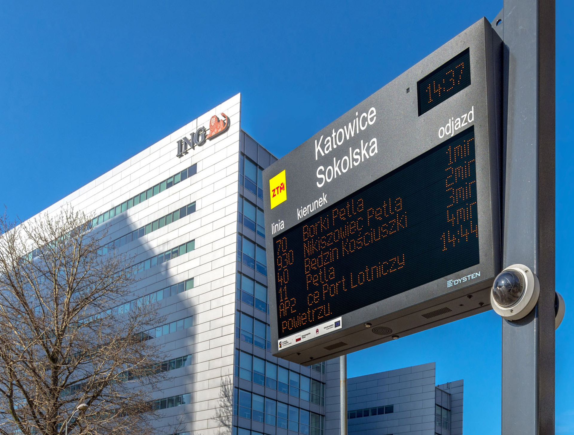 LED passenger information displays-boards. Wyświetlacze informacji pasażerskiej w technologii LED amber. SDIP GZM Metropolis, Poland. GZM Metropolia