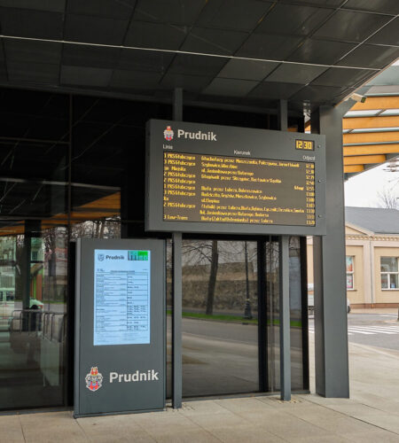Informacja pasażerska DYSTEN I Budowa dworca autobusowego w Prudniku