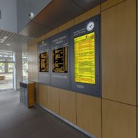 Real-time passenger information display system in transfer center